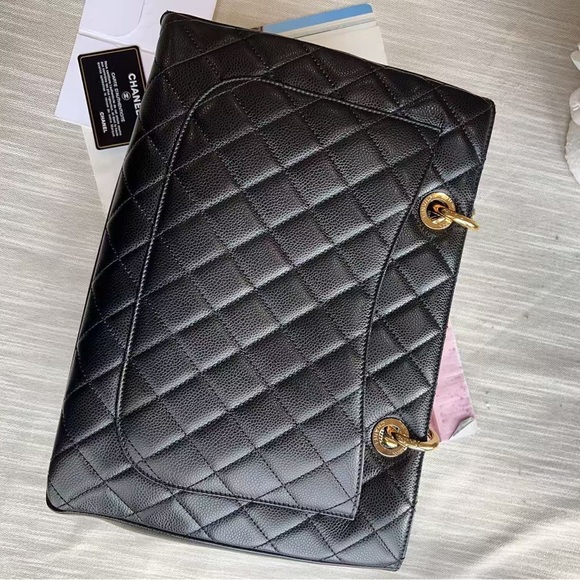 Chanel GST Caviar Tote Gold Chain Bag - Picture 2 of 8